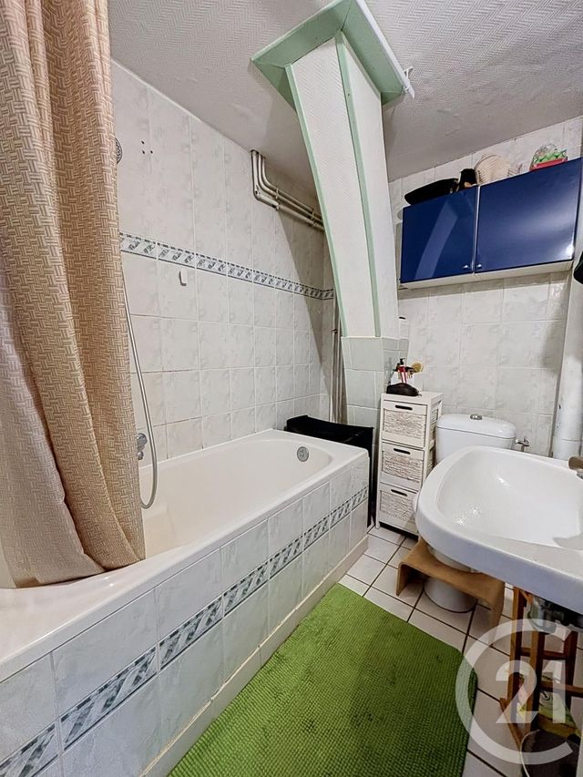 Appartement F3 à vendre - 4 pièces - 73.8 m2 - RIOM - 63 - AUVERGNE - Century 21 Agence Girard