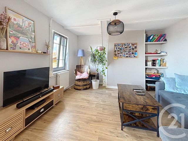 Appartement F3 à vendre - 4 pièces - 73.8 m2 - RIOM - 63 - AUVERGNE - Century 21 Agence Girard
