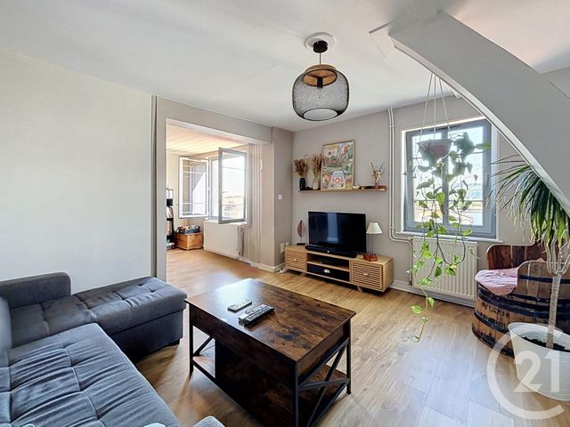 Appartement F3 à vendre - 4 pièces - 73.8 m2 - RIOM - 63 - AUVERGNE - Century 21 Agence Girard