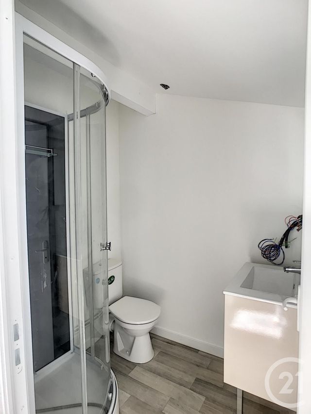 maison à louer - 3 pièces - 61.17 m2 - COMBRONDE - 63 - AUVERGNE - Century 21 Agence Girard