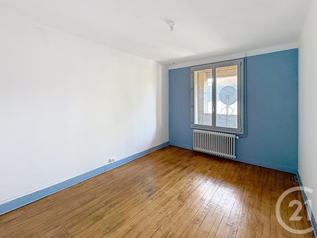 Appartement F3 à louer - 3 pièces - 89.26 m2 - GANNAT - 03 - AUVERGNE - Century 21 Agence Girard