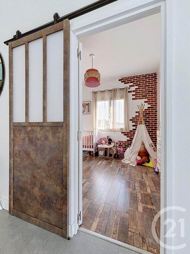 maison à vendre - 4 pièces - 251.75 m2 - CHATEAUGAY - 63 - AUVERGNE - Century 21 Agence Girard