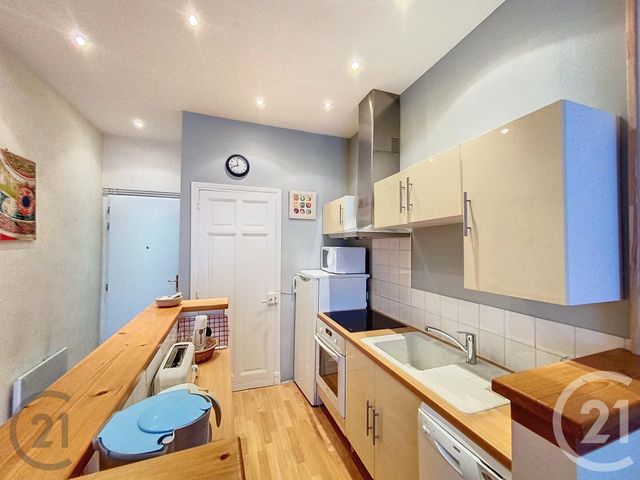 Appartement F2 à louer - 2 pièces - 51.55 m2 - CHATEL GUYON - 63 - AUVERGNE - Century 21 Agence Girard