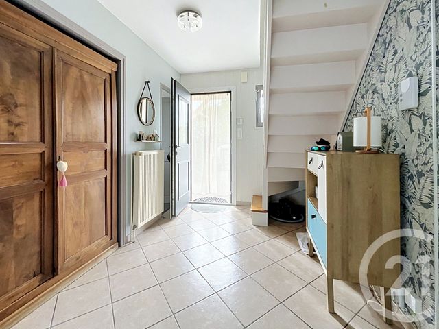 maison à vendre - 7 pièces - 172.0 m2 - ST BONNET PRES RIOM - 63 - AUVERGNE - Century 21 Agence Girard