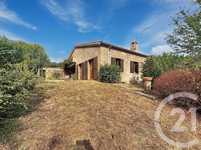 maison à vendre - 7 pièces - 186.01 m2 - CHATEAUGAY - 63 - AUVERGNE - Century 21 Agence Girard