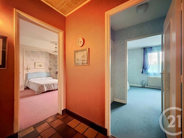 maison à vendre - 7 pièces - 186.01 m2 - CHATEAUGAY - 63 - AUVERGNE - Century 21 Agence Girard