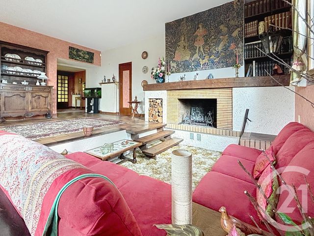 maison à vendre - 7 pièces - 186.01 m2 - CHATEAUGAY - 63 - AUVERGNE - Century 21 Agence Girard