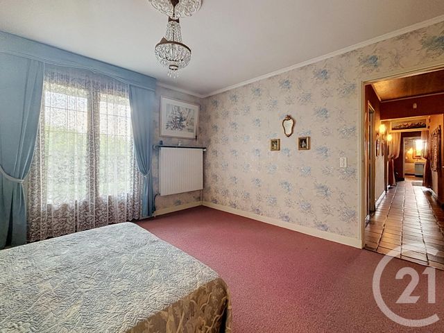 maison à vendre - 7 pièces - 186.01 m2 - CHATEAUGAY - 63 - AUVERGNE - Century 21 Agence Girard