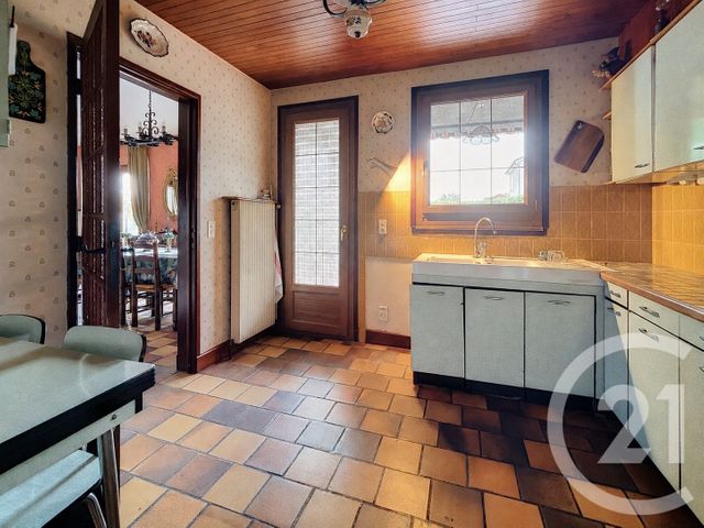 maison à vendre - 7 pièces - 186.01 m2 - CHATEAUGAY - 63 - AUVERGNE - Century 21 Agence Girard