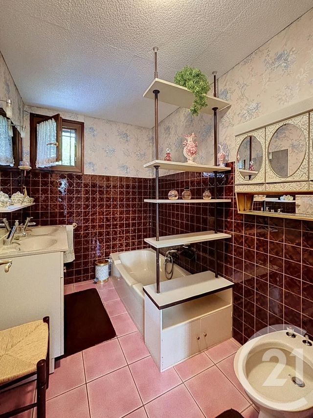 maison à vendre - 7 pièces - 186.01 m2 - CHATEAUGAY - 63 - AUVERGNE - Century 21 Agence Girard