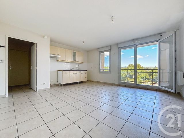 Appartement F2 à vendre - 2 pièces - 46.9 m2 - RIOM - 63 - AUVERGNE - Century 21 Agence Girard