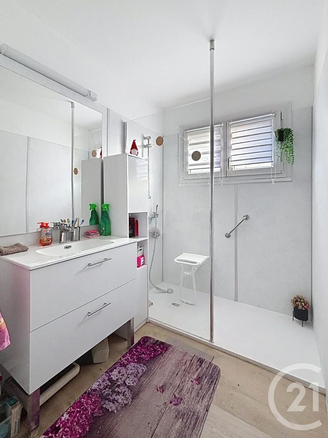 maison à vendre - 5 pièces - 126.0 m2 - RIOM - 63 - AUVERGNE - Century 21 Agence Girard
