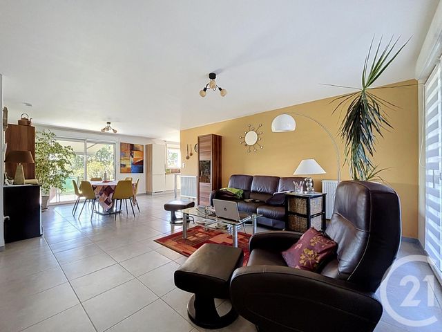 maison à vendre - 4 pièces - 92.19 m2 - CHARBONNIERES LES VARENNES - 63 - AUVERGNE - Century 21 Agence Girard