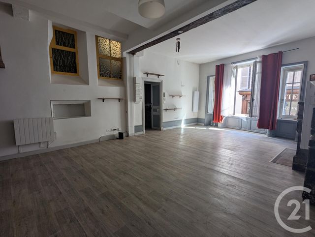 Appartement F1 à louer - 2 pièces - 63.09 m2 - RIOM - 63 - AUVERGNE - Century 21 Agence Girard