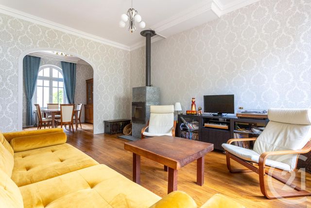 maison à vendre - 7 pièces - 188.0 m2 - CHATEL GUYON - 63 - AUVERGNE - Century 21 Agence Girard