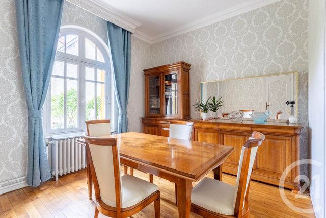 maison à vendre - 7 pièces - 188.0 m2 - CHATEL GUYON - 63 - AUVERGNE - Century 21 Agence Girard