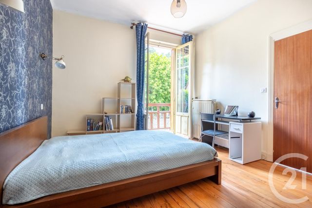 maison à vendre - 7 pièces - 188.0 m2 - CHATEL GUYON - 63 - AUVERGNE - Century 21 Agence Girard