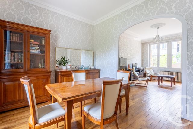 maison à vendre - 7 pièces - 188.0 m2 - CHATEL GUYON - 63 - AUVERGNE - Century 21 Agence Girard