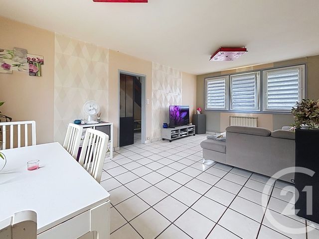 maison à vendre - 6 pièces - 103.7 m2 - COMBRONDE - 63 - AUVERGNE - Century 21 Agence Girard