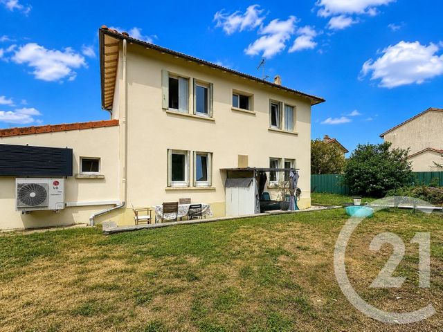 maison à vendre - 6 pièces - 103.7 m2 - COMBRONDE - 63 - AUVERGNE - Century 21 Agence Girard