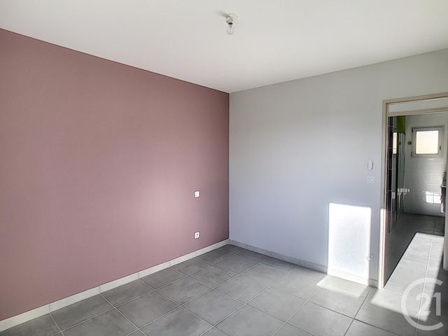 maison à louer - 4 pièces - 117.06 m2 - ST GERVAIS D AUVERGNE - 63 - AUVERGNE - Century 21 Agence Girard