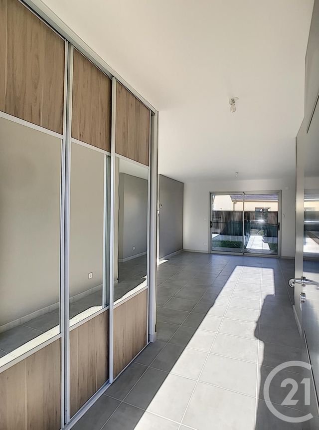 maison à louer - 4 pièces - 117.06 m2 - ST GERVAIS D AUVERGNE - 63 - AUVERGNE - Century 21 Agence Girard