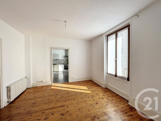 Appartement F4 à louer - 4 pièces - 80.8 m2 - CHATEL GUYON - 63 - AUVERGNE - Century 21 Agence Girard