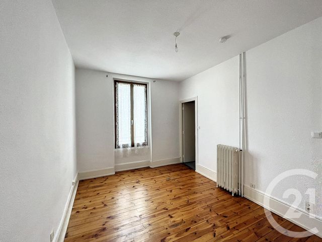 Appartement F4 à louer - 4 pièces - 80.8 m2 - CHATEL GUYON - 63 - AUVERGNE - Century 21 Agence Girard