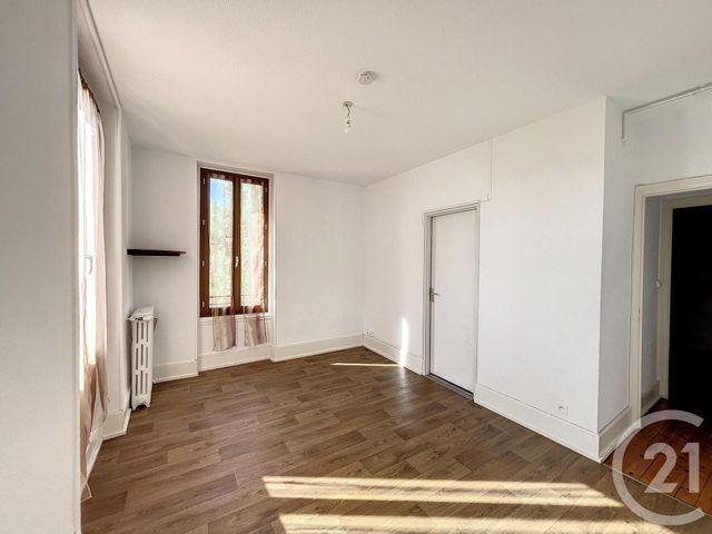 Appartement F4 à louer - 4 pièces - 80.8 m2 - CHATEL GUYON - 63 - AUVERGNE - Century 21 Agence Girard