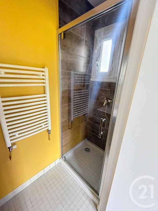 maison à louer - 5 pièces - 98.25 m2 - CHATEL GUYON - 63 - AUVERGNE - Century 21 Agence Girard