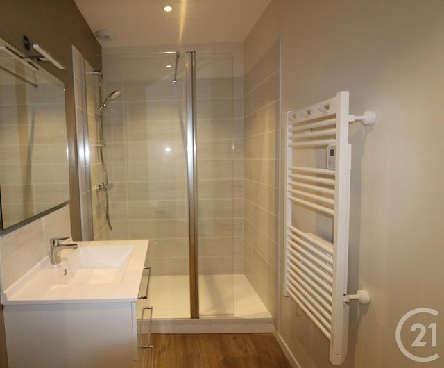 maison à louer - 4 pièces - 116.84 m2 - ST GENES DU RETZ - 63 - AUVERGNE - Century 21 Agence Girard