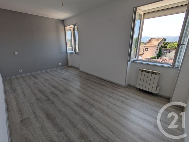 Appartement F2 à louer - 2 pièces - 45.29 m2 - RIOM - 63 - AUVERGNE - Century 21 Agence Girard