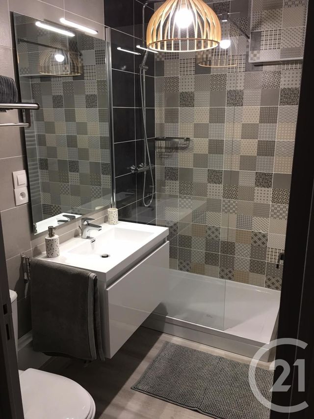 Appartement Studio à louer - 1 pièce - 23.5 m2 - RIOM - 63 - AUVERGNE - Century 21 Agence Girard