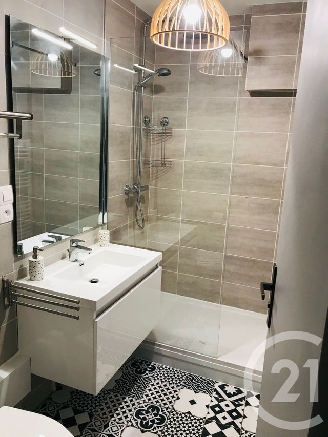 Appartement Studio à louer - 1 pièce - 23.5 m2 - RIOM - 63 - AUVERGNE - Century 21 Agence Girard