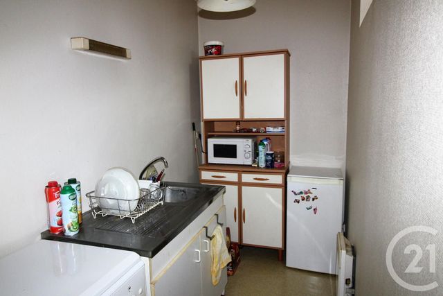 Appartement F2 à louer - 2 pièces - 33.5 m2 - RIOM - 63 - AUVERGNE - Century 21 Agence Girard