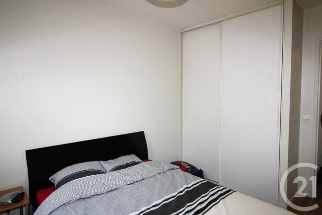 Appartement F2 à louer - 2 pièces - 33.5 m2 - RIOM - 63 - AUVERGNE - Century 21 Agence Girard