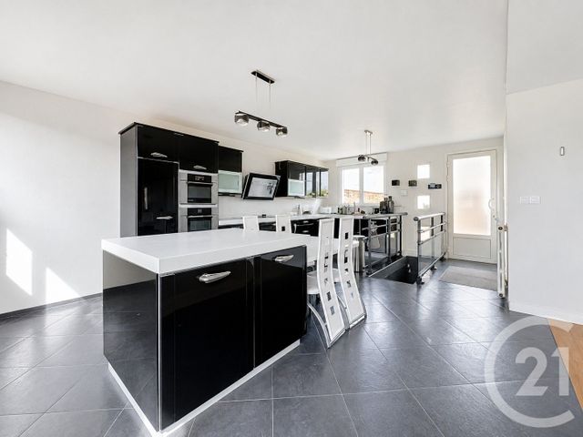 maison à vendre - 5 pièces - 111.0 m2 - MOZAC - 63 - AUVERGNE - Century 21 Agence Girard
