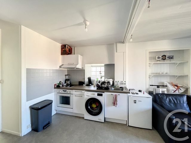 Appartement F2 à louer - 2 pièces - 41.9 m2 - RIOM - 63 - AUVERGNE - Century 21 Agence Girard