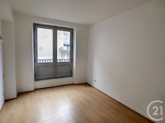 Appartement F2 à louer - 2 pièces - 41.9 m2 - RIOM - 63 - AUVERGNE - Century 21 Agence Girard