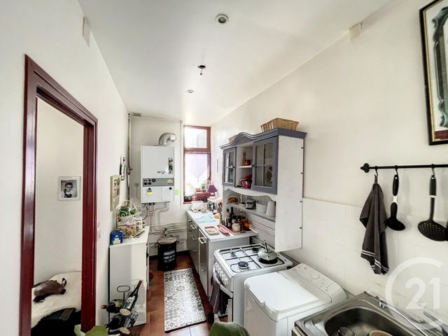 Appartement F2 à louer - 2 pièces - 62.08 m2 - RIOM - 63 - AUVERGNE - Century 21 Agence Girard
