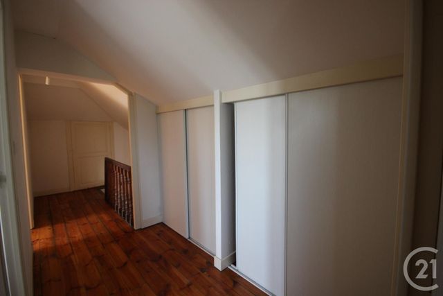 Appartement Duplex à louer - 4 pièces - 94.04 m2 - PUY GUILLAUME - 63 - AUVERGNE - Century 21 Agence Girard