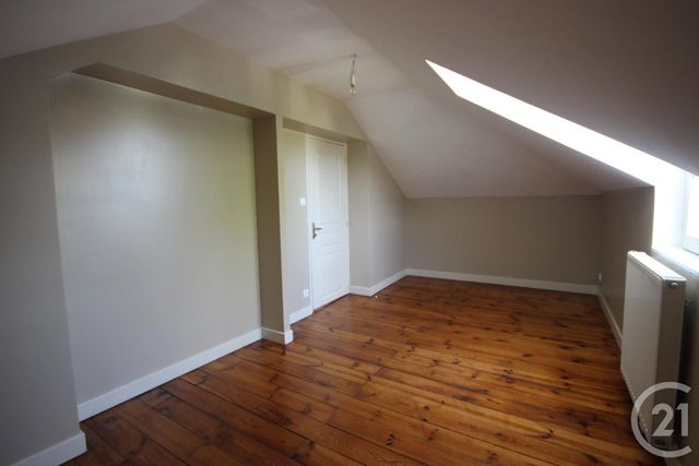 Appartement Duplex à louer - 4 pièces - 94.04 m2 - PUY GUILLAUME - 63 - AUVERGNE - Century 21 Agence Girard