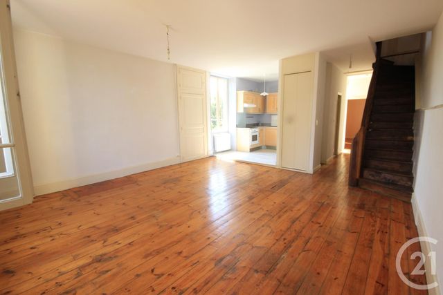 Appartement Duplex à louer - 4 pièces - 94.04 m2 - PUY GUILLAUME - 63 - AUVERGNE - Century 21 Agence Girard