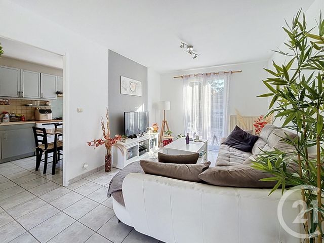 maison à vendre - 5 pièces - 100.74 m2 - CHAMBARON SUR MORGE - 63 - AUVERGNE - Century 21 Agence Girard