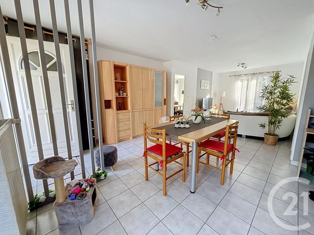 maison à vendre - 5 pièces - 100.74 m2 - CHAMBARON SUR MORGE - 63 - AUVERGNE - Century 21 Agence Girard