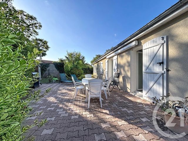 maison à vendre - 5 pièces - 100.74 m2 - CHAMBARON SUR MORGE - 63 - AUVERGNE - Century 21 Agence Girard