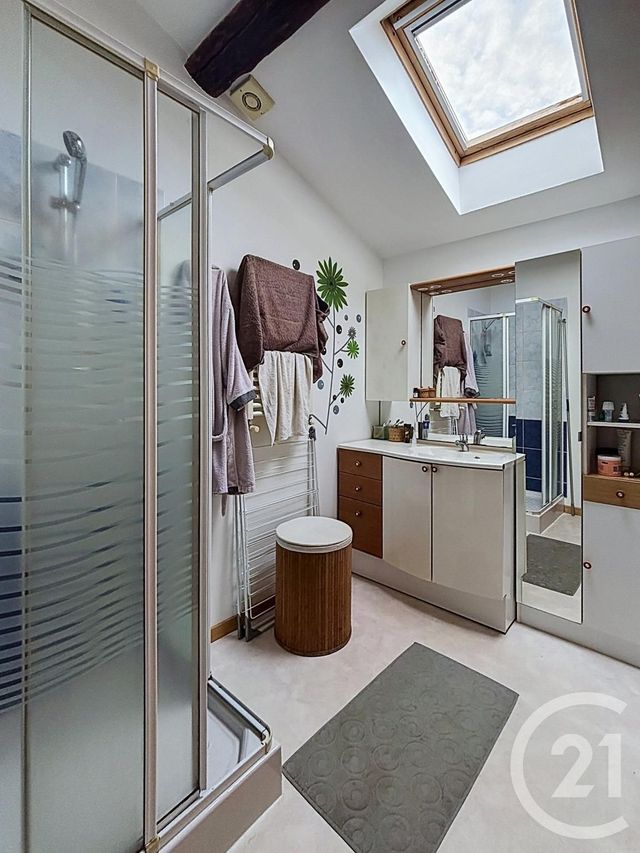 Appartement F4 à vendre - 4 pièces - 103.5 m2 - RIOM - 63 - AUVERGNE - Century 21 Agence Girard