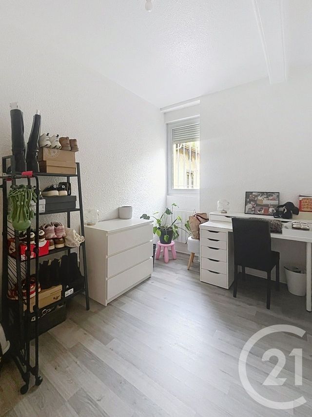 Appartement F3 à louer - 3 pièces - 59.08 m2 - RIOM - 63 - AUVERGNE - Century 21 Agence Girard