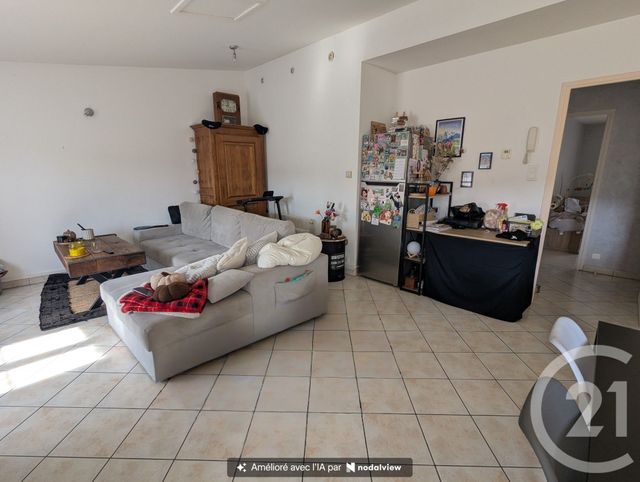 Appartement F3 à louer - 3 pièces - 64.79 m2 - BLANZAT - 63 - AUVERGNE - Century 21 Agence Girard