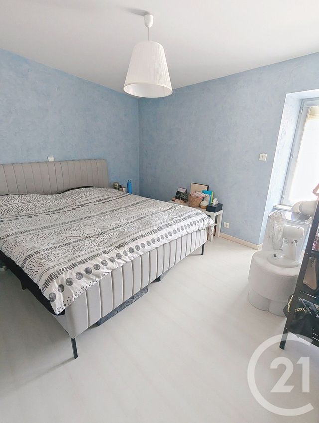 Appartement F3 à louer - 3 pièces - 64.79 m2 - BLANZAT - 63 - AUVERGNE - Century 21 Agence Girard
